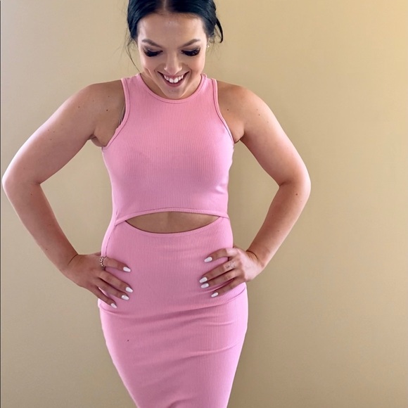 XS midi pink dress with front cut out - Picture 2 of 3